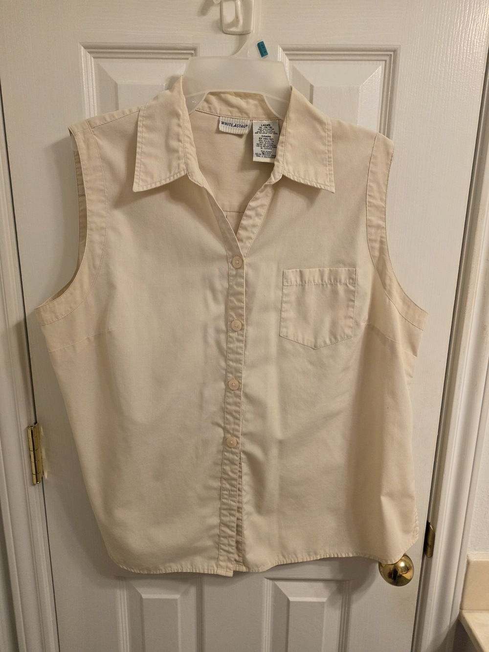 White Stag Cream Sleeveless Button-Up Shirt
